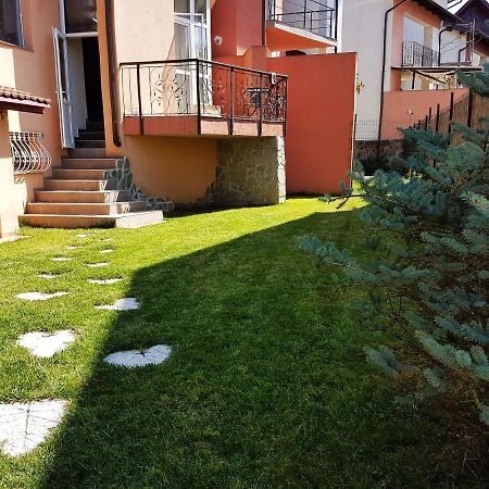 Classic Apartment Braşov Esterno foto