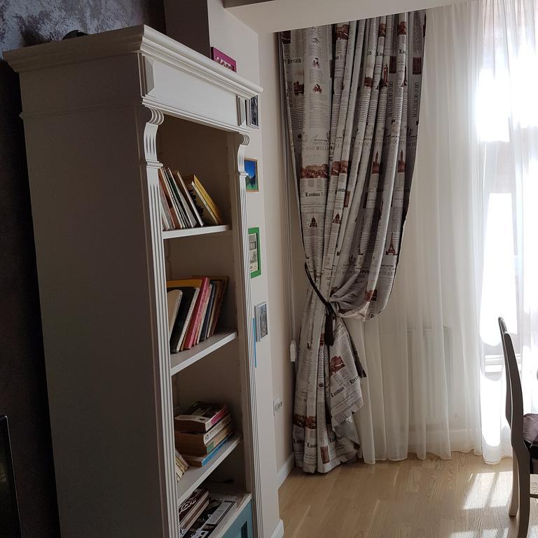 Classic Apartment Braşov Esterno foto