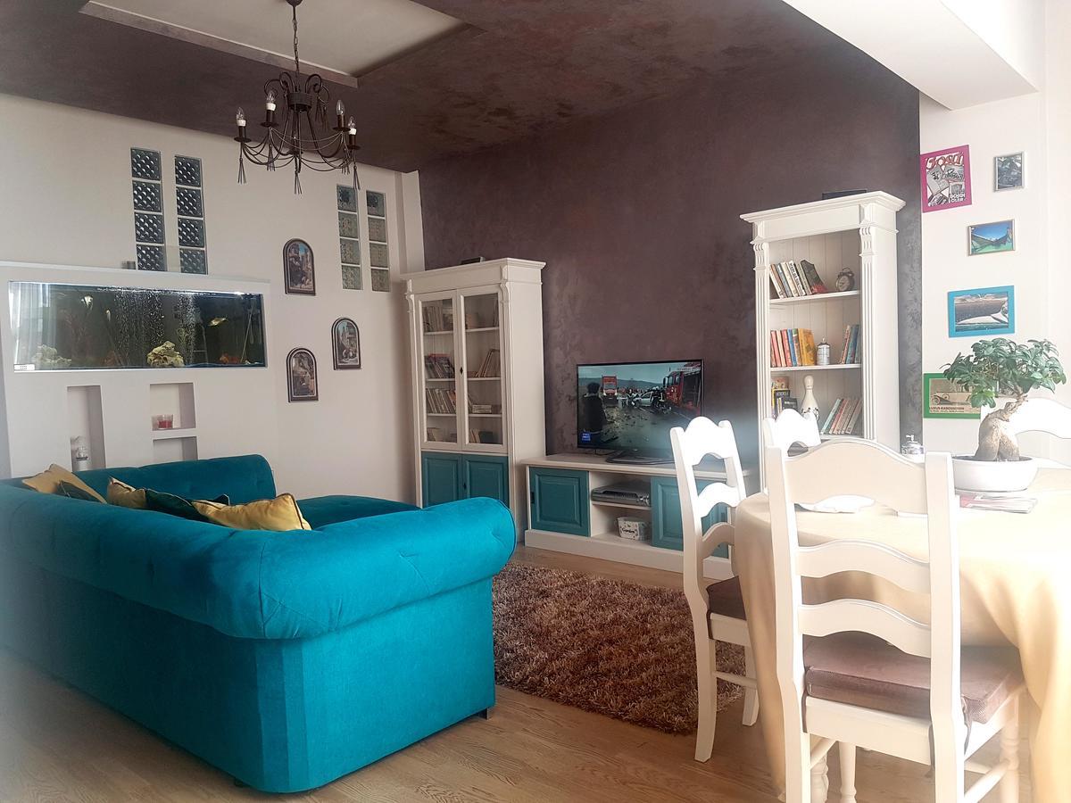 Classic Apartment Braşov Esterno foto