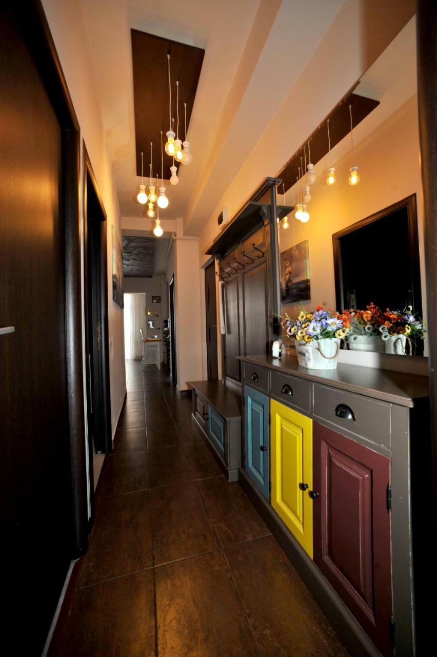 Classic Apartment Braşov Esterno foto