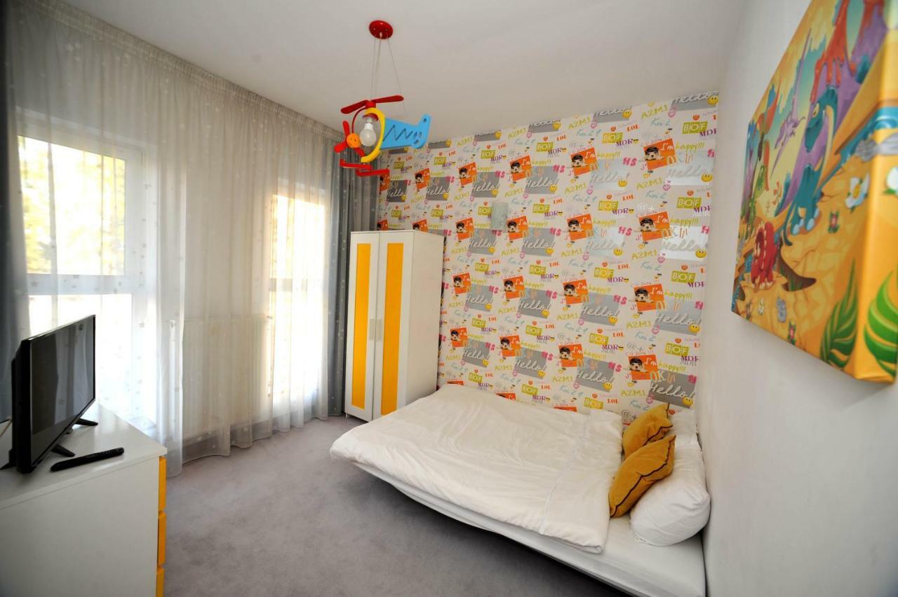 Classic Apartment Braşov Esterno foto