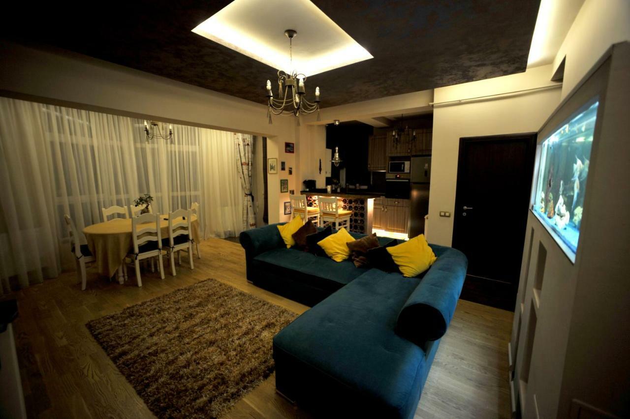Classic Apartment Braşov Esterno foto
