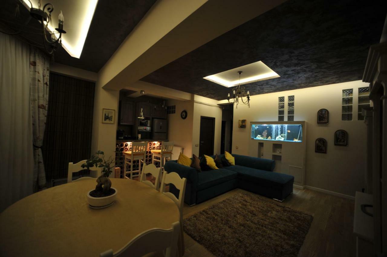 Classic Apartment Braşov Esterno foto